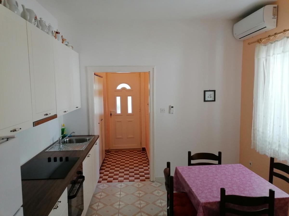 Apartmani Rija 3 Pag Town Εξωτερικό φωτογραφία