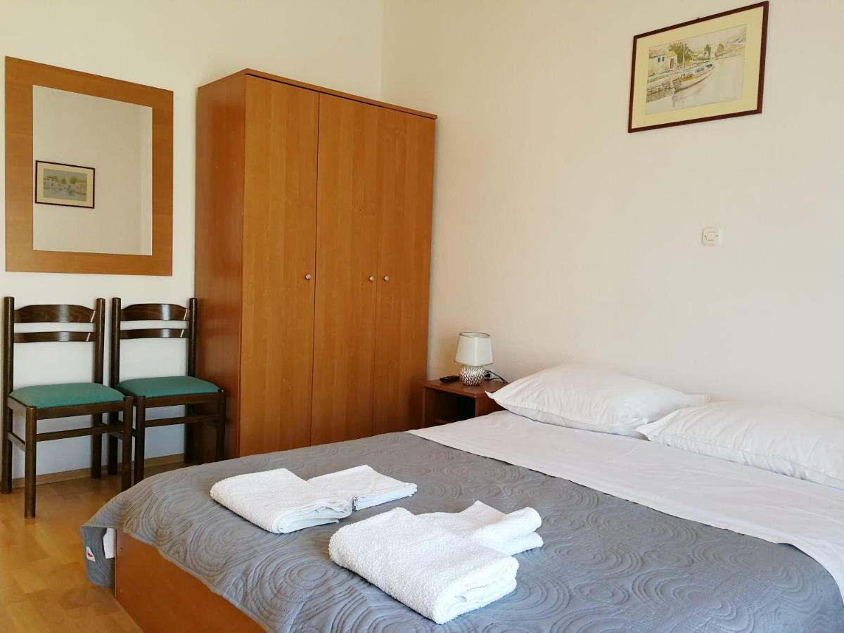 Apartmani Rija 3 Pag Town Εξωτερικό φωτογραφία